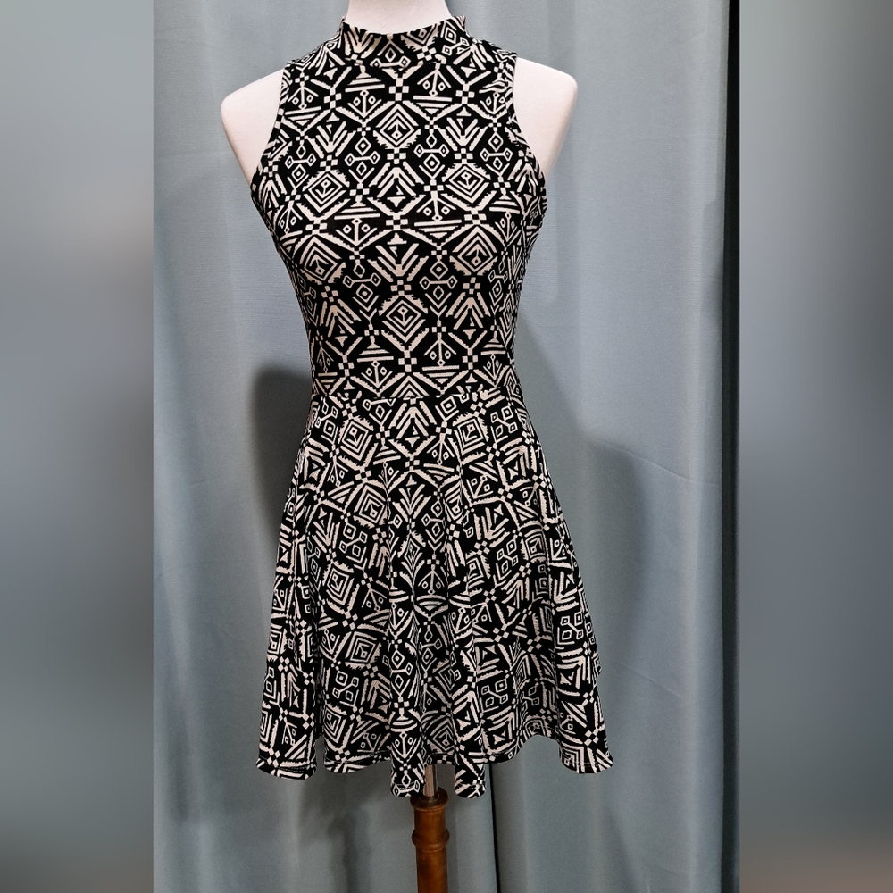 VNTG Mandy K Tribal Ethnic Black & White Dress XS/S